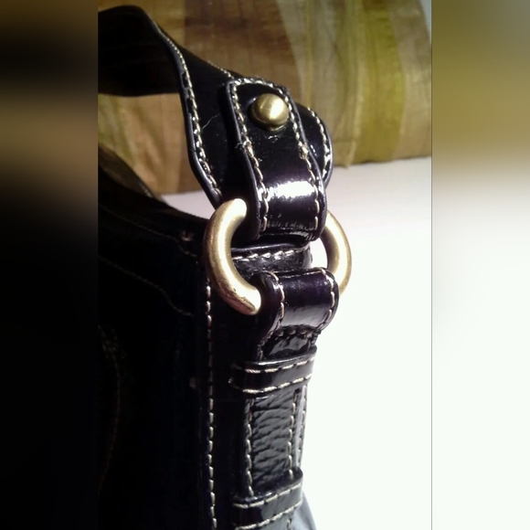 PERLINA NEW YORK REAL PATENT LEATHER HANDBAG - Picture 6 of 10